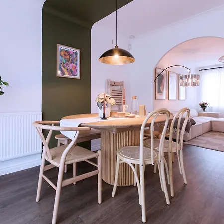 3-bed Sanctuary, Free Parking - Barking Riverside Holiday home Thamesmead (Greater London)