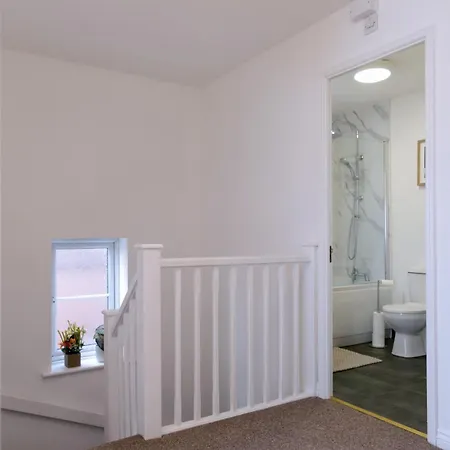 3-bed Sanctuary, Free Parking - Barking Riverside Thamesmead (Greater London)