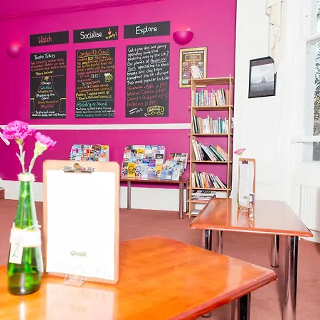 Yha Earl's Court Hostal *