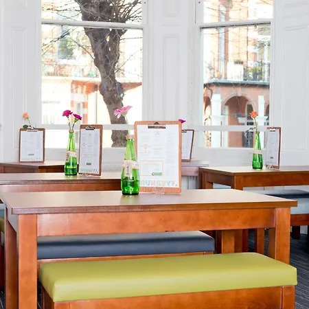 Yha Earl's Court *