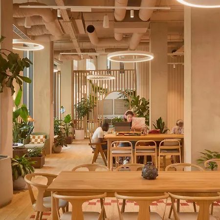 Ark Canary Wharf 4*
