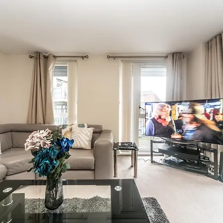 Pass The Keys Modern 2 Bedroom And 2 Bath In London * Edgware