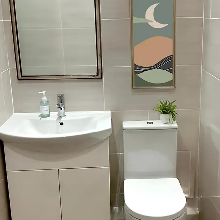 2br Retreat Near Apartamento