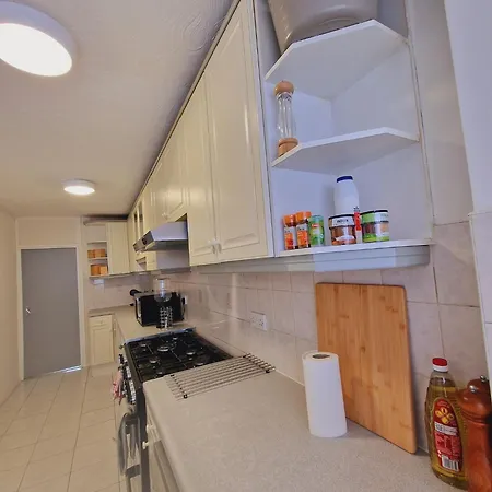 Apartment Modern 3 Bedroom - Docklands