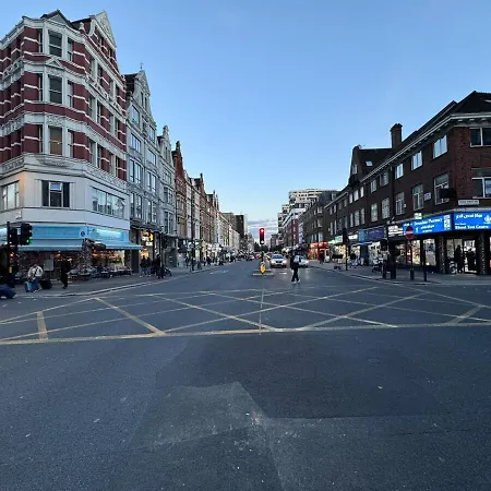 The Edge Ft1 * London