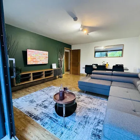 The Edge Ft1 Apartment London