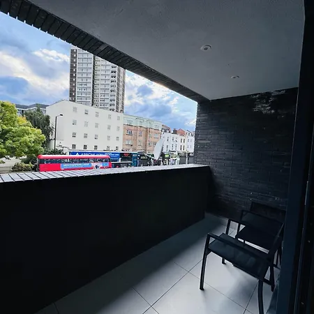 The Edge Ft1 London