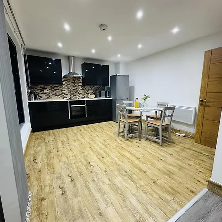 The Edge Ft1 Apartment