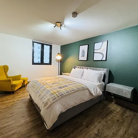 The Edge Ft1 Apartment