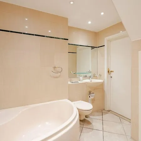 Stunning Duplex Penthouse With Shard Views *