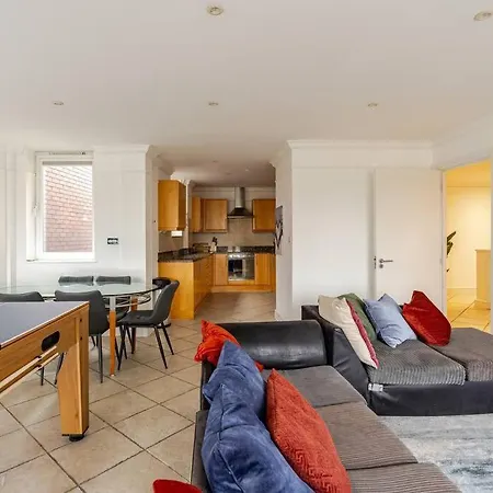 Stunning Duplex Penthouse With Shard Views Apartment