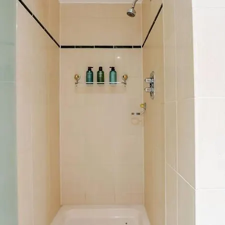 Stunning Duplex Penthouse With Shard Views * London