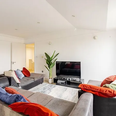 Stunning Duplex Penthouse With Shard Views