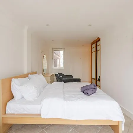 Stunning Duplex Penthouse With Shard Views London