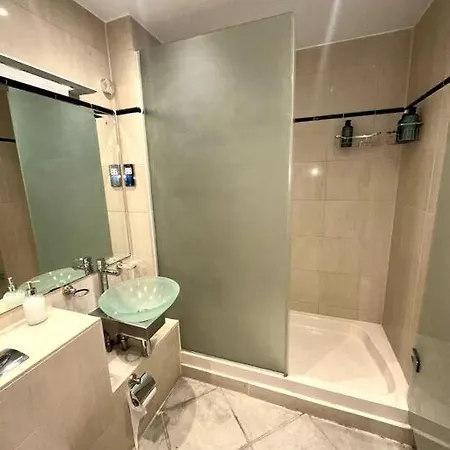 Stunning Duplex Penthouse With Shard Views * London