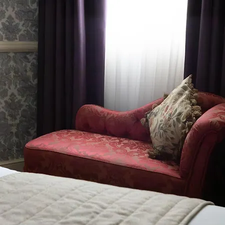 The Leonard Hotel 4*
