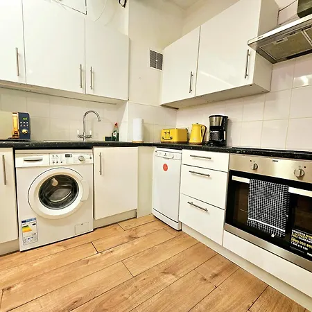Duplex With 3 Bedrooms And Large Sofa-bed Back Patio, Near Angel And King's Cross Station *