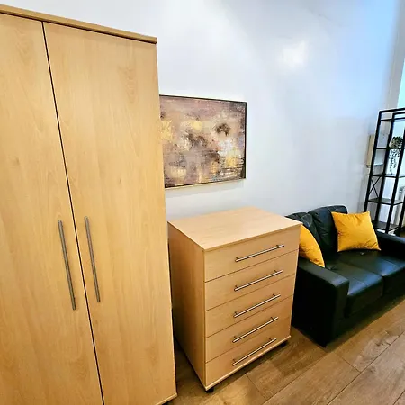 Appartement Duplex With 3 Bedrooms And Large Sofa-bed Back Patio, Near Angel And King's Cross Station Londres