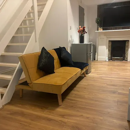 Zee Homes W6 * London