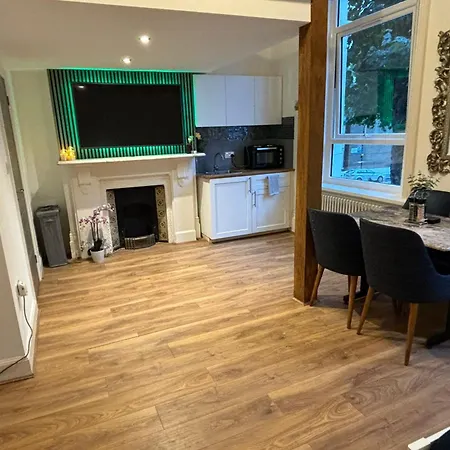Zee Homes W6 London