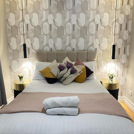 Lägenhet Comfortable Family Near Eye London