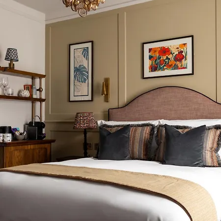 Coach & Horses Hotel