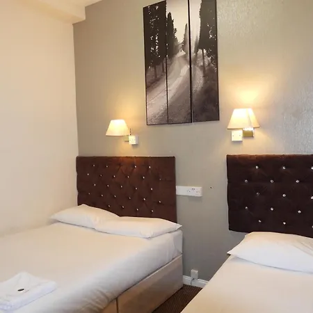 Hyde Park Court Hotel