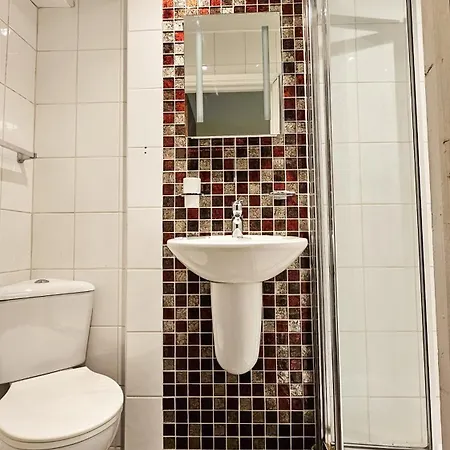 Hotel Hyde Park Court 2*