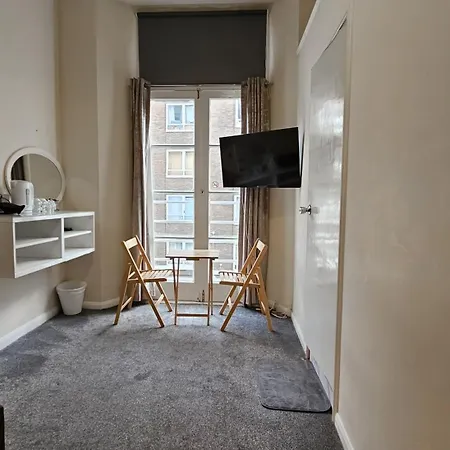Hyde Park Court 2* London