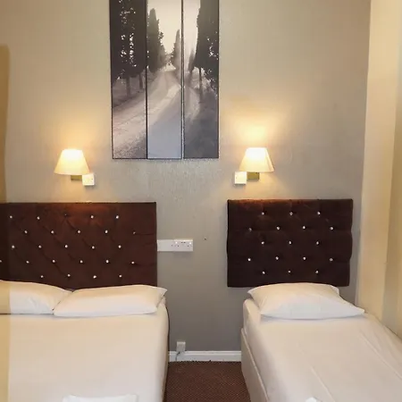 Hotel Hyde Park Court 2*