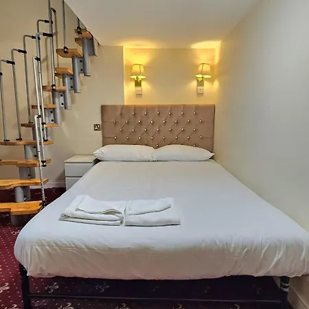 Hotel Hyde Park Court