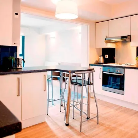 Chapter Highbury I In Apartment *