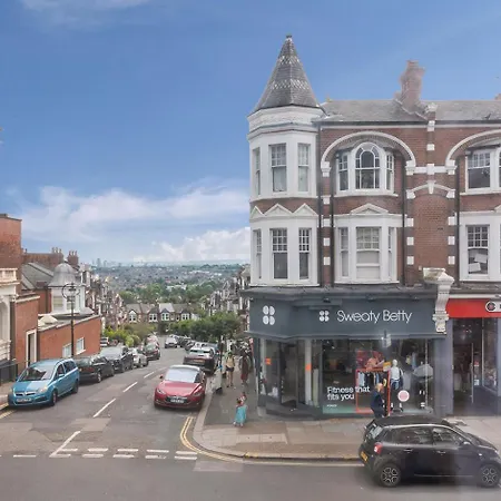 One Bedroom Flat Muswell Hill - First Floor