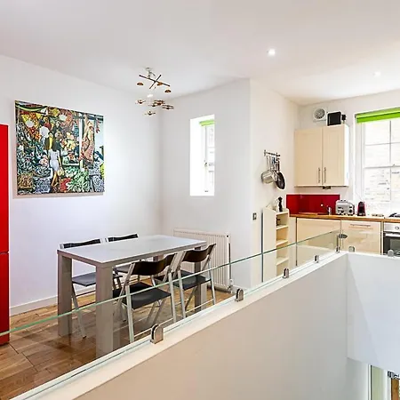 Farringdon Leo Loft Лондон