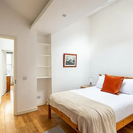 Farringdon Leo Loft