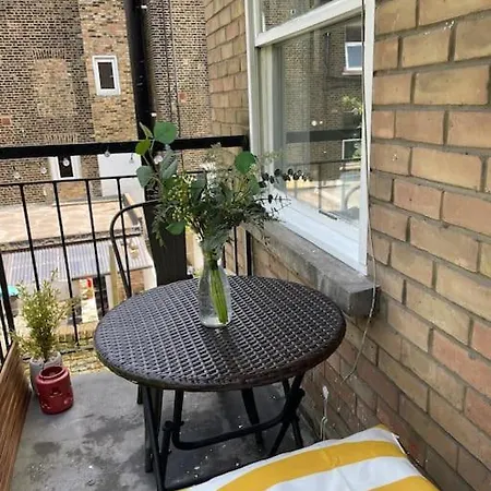 Bright Newly Refurbished Apartment