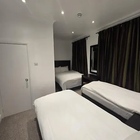L S Hotel 2*
