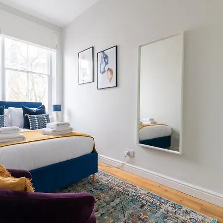 Fantastic Earls Court Flat Apartment
