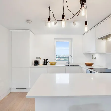 Bright And Spacious Belgravia アパート