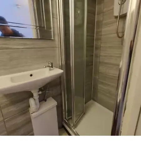 Large House In London's Trendiest Area * London