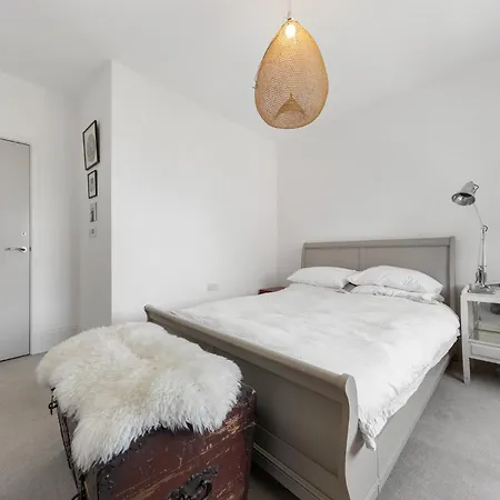 Apartment Tisdall Place London