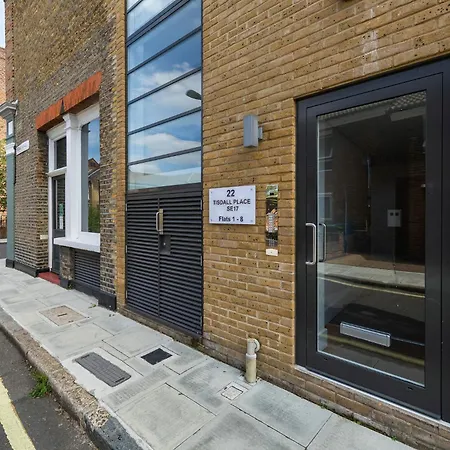 Tisdall Place Apartment