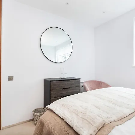 Gorgeous 3 Bed House In Paddington Feriehus London