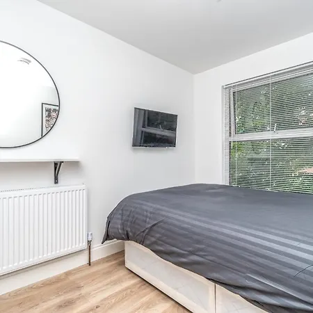Cosy In Whitechapel Guest house