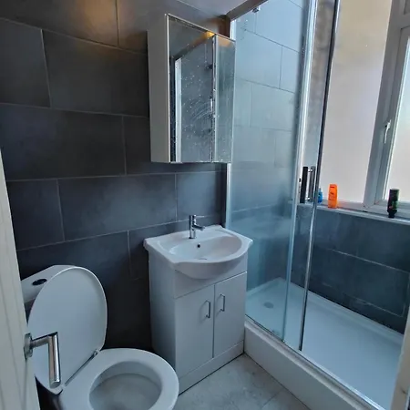 Large House In London's Trendiest Area * London