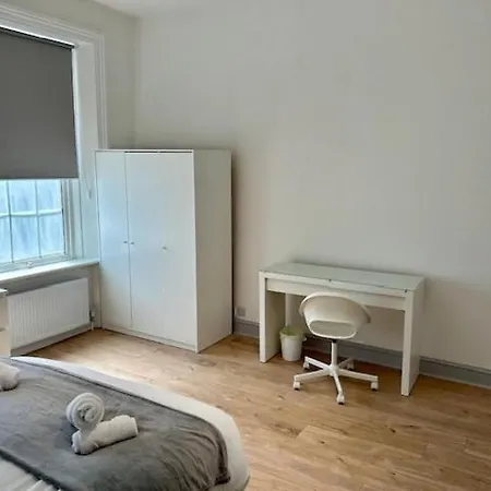 Aparthotel Frederick House *