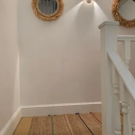 Prime Notting Hill, Luxurious 2 Beds, Roof Terrace *