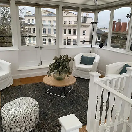Apartment Prime Notting Hill, Luxurious 2 Beds, Roof Terrace *