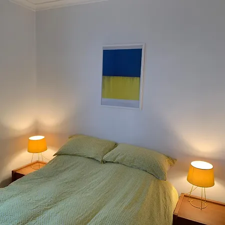 Prime Notting Hill, Luxurious 2 Beds, Roof Terrace Apartment