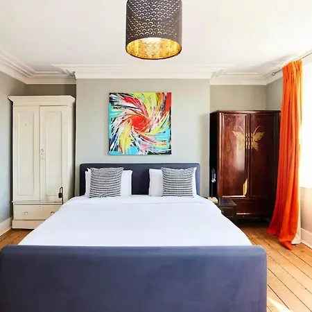 The Walterton Sanctuary - Bright 3 Bed Flat Apartment *